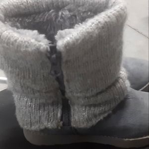 Girls cats and jacks fur zip up boots